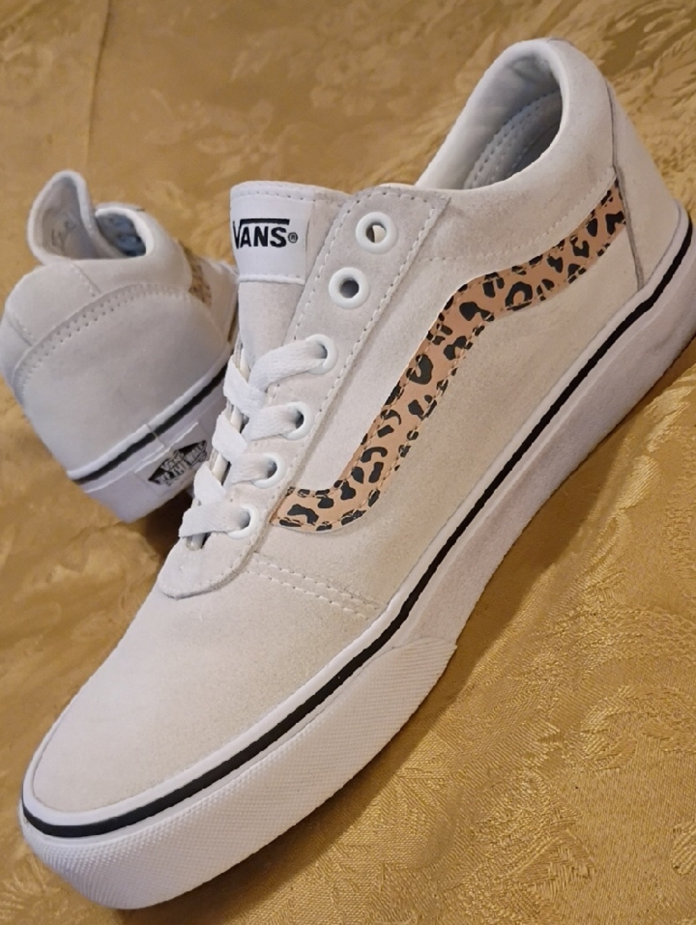 VANS Old Skool White Suede Low-Top - Leopard Side Stripe Women's 9.0 Men's 7.5